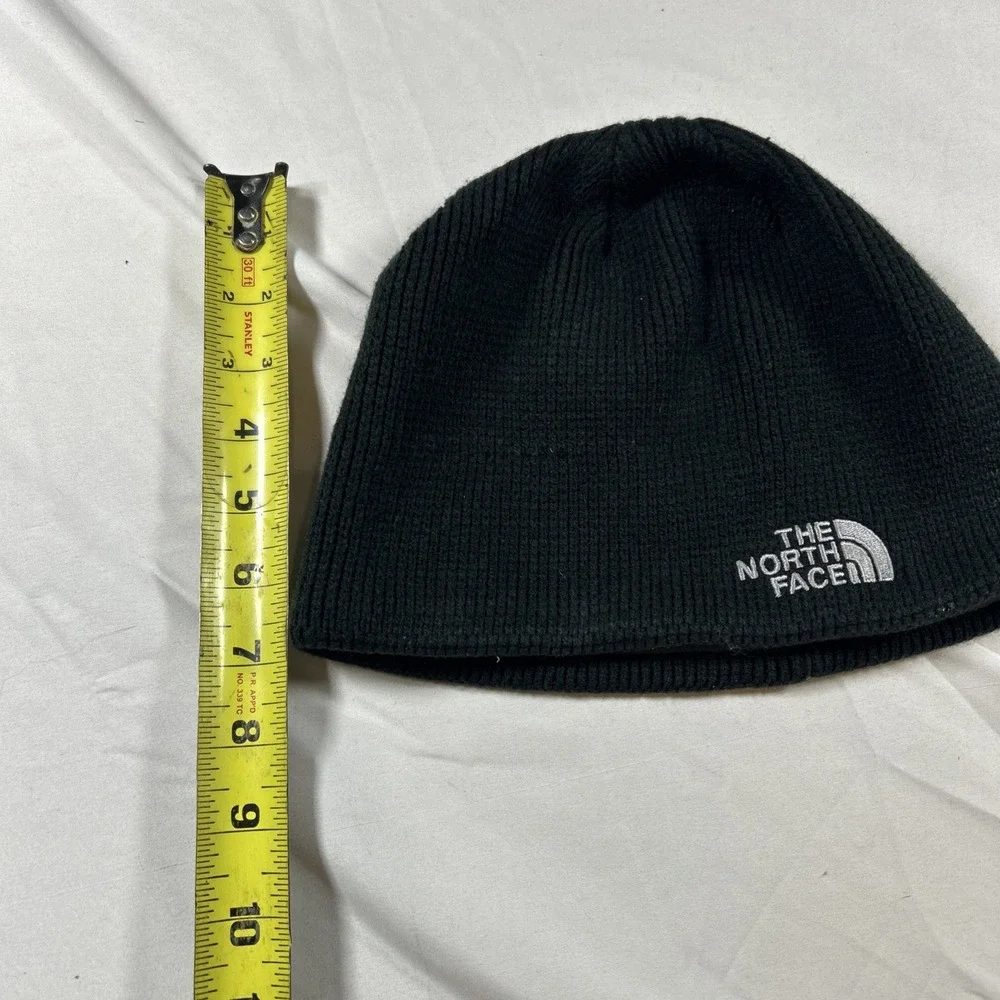 The North Face Black Classic Knit Beanie Running Hat Unisex One Size Soccer Warm